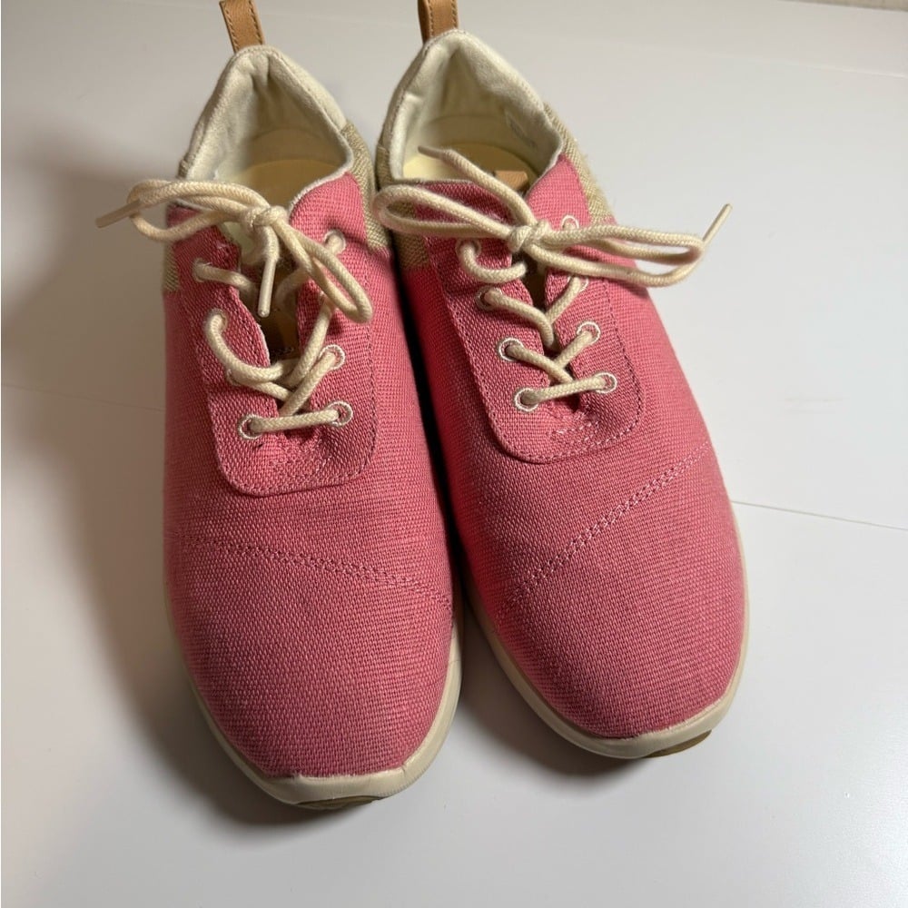 cabrillo canvas lace up sneaker