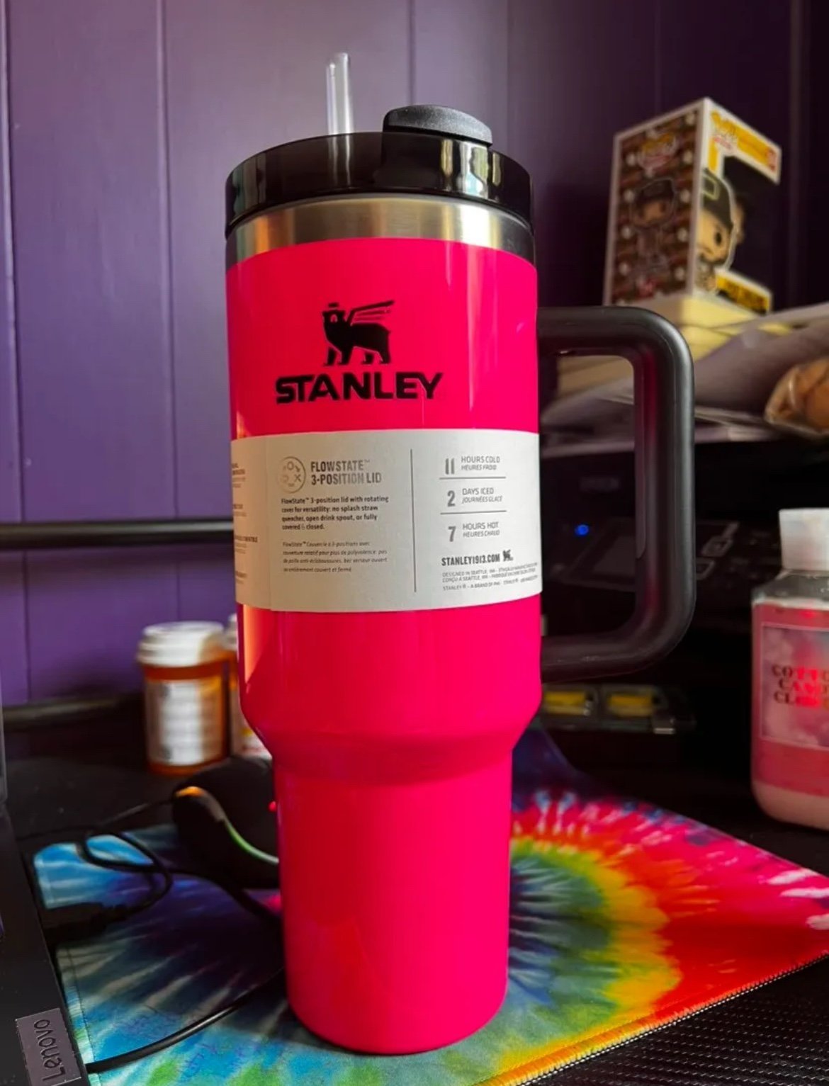 Stanley 40 oz NEON ELECTRIC PINK Quencher Tumbler NWT- SHIPS ASAP HOT