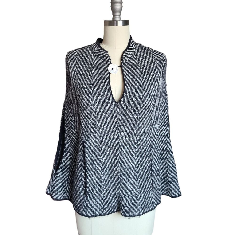 Kate Spade Baby Alpaca Black Gray Wool Chevron Poncho Sweater Small Medium