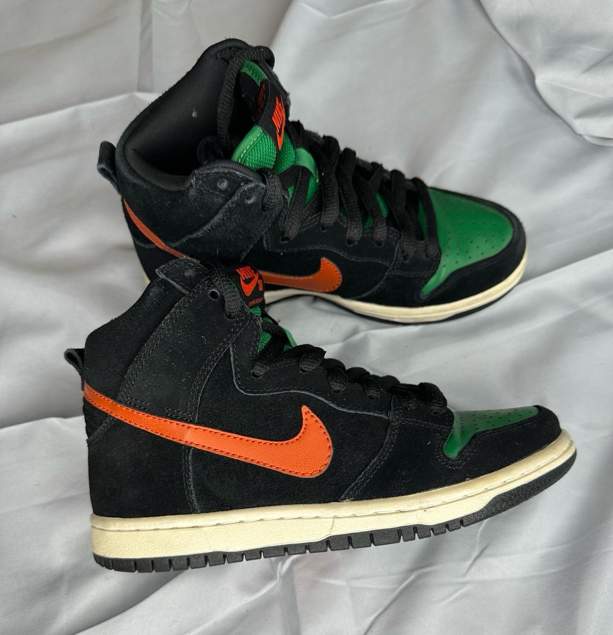 NIKE DUNK HIGH PRO SB “Jagermeister” 2011 GS SZ 4 WOMENS 6