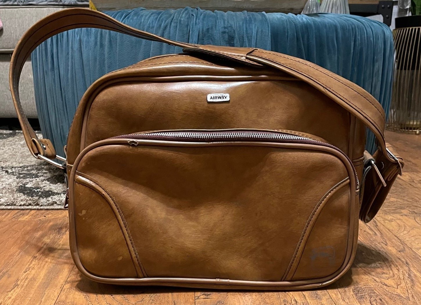 Sears vinyl carry on luggage shoulder bag brown pockets 1970’s overnight bag