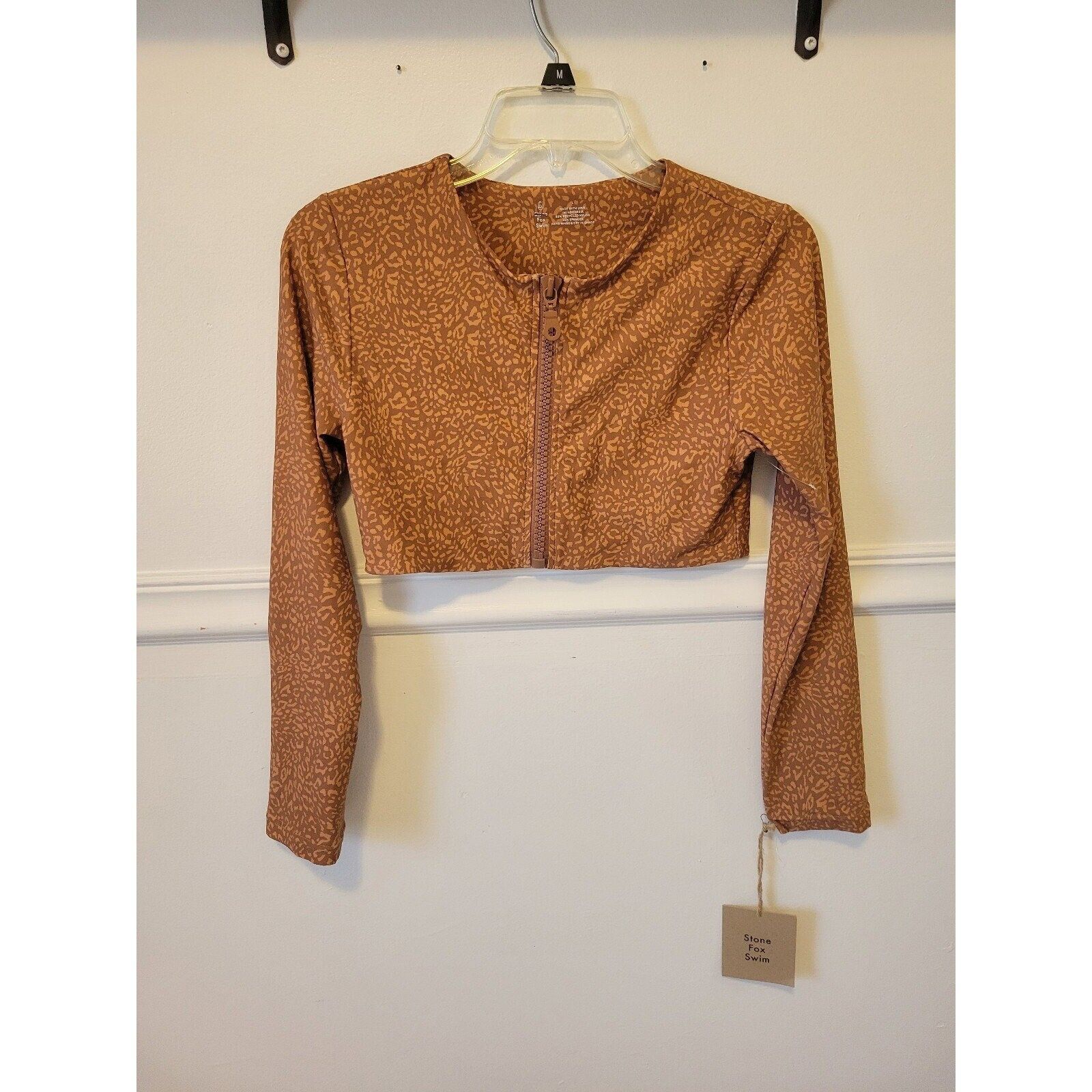New womens sz Large Stone Fox swim leopard print zip front crop long sleeve top