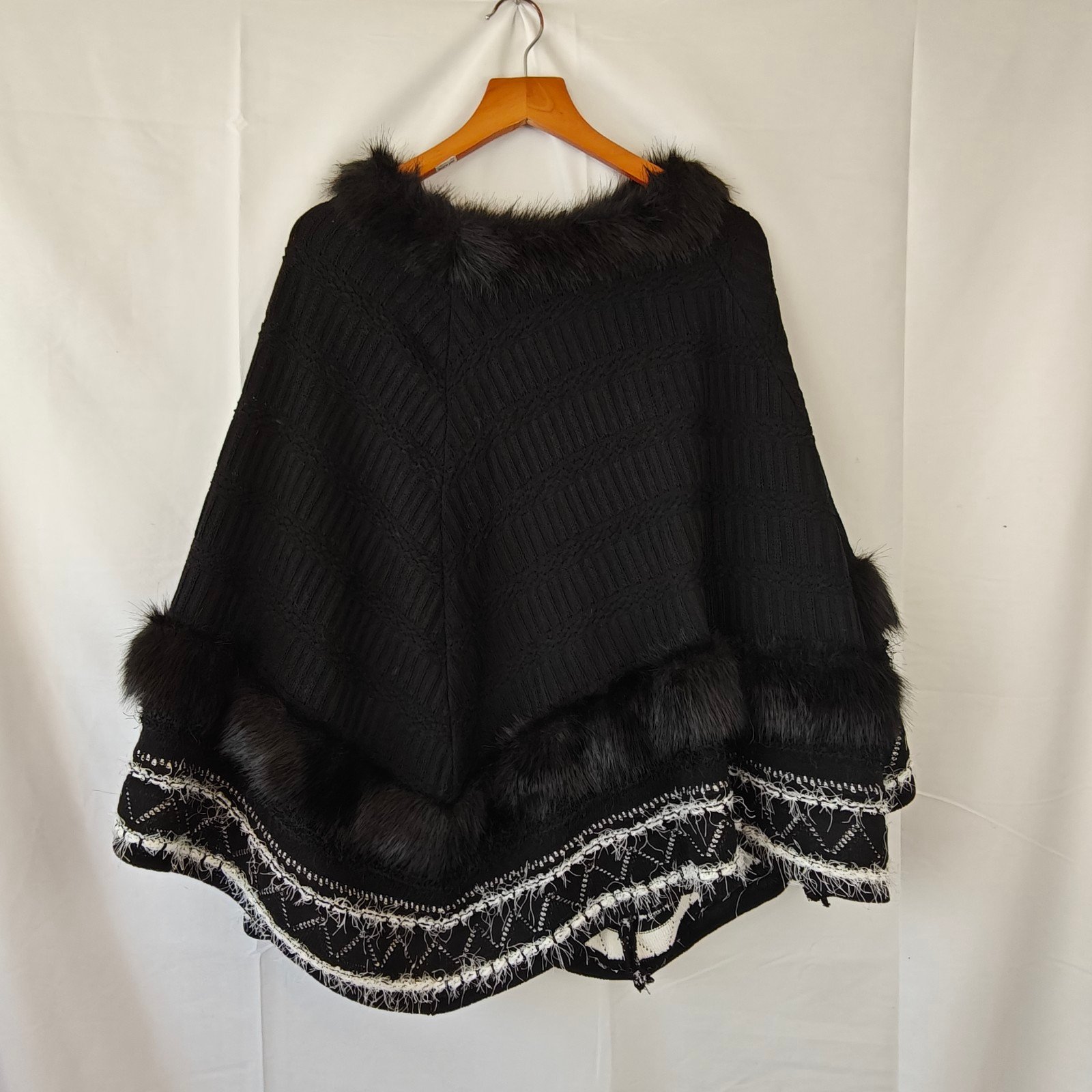 Ming Wang Faux Fur Trim Knit Cape In Black Fringe White poncho Size Medium
