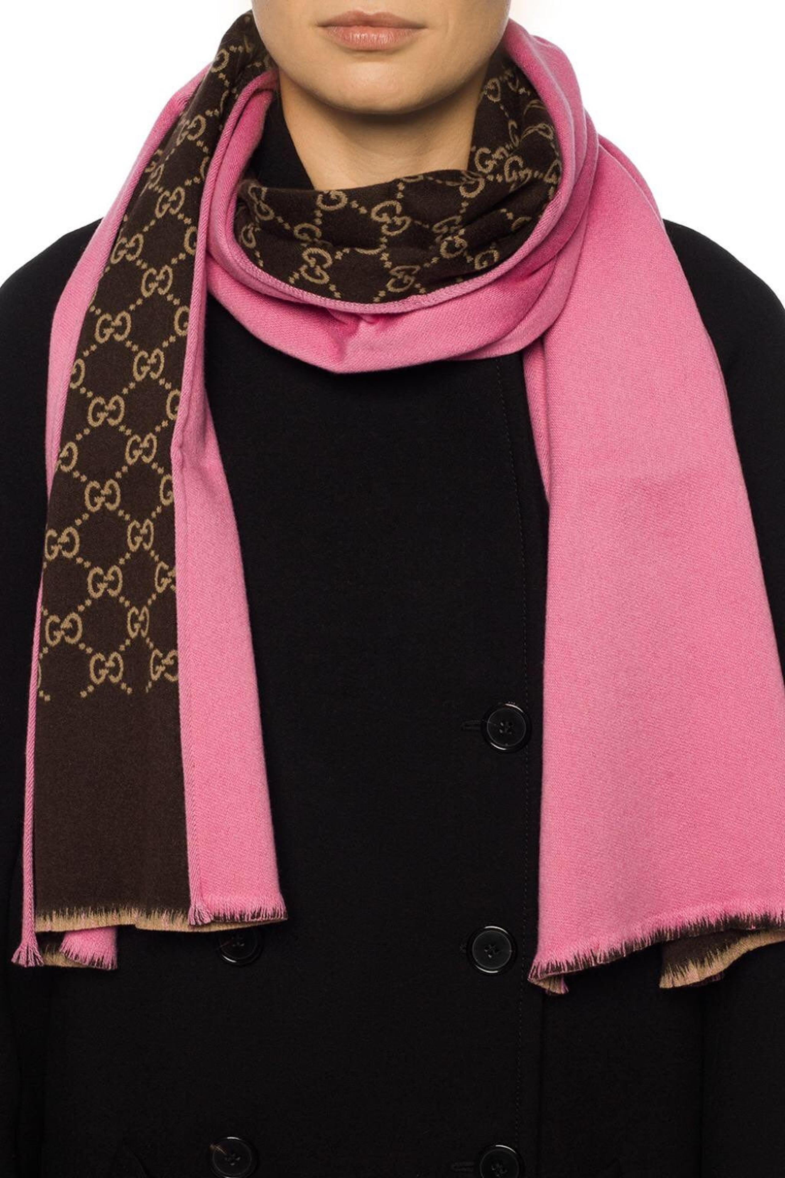 Gucci Double-sided Gg Logo Scarf