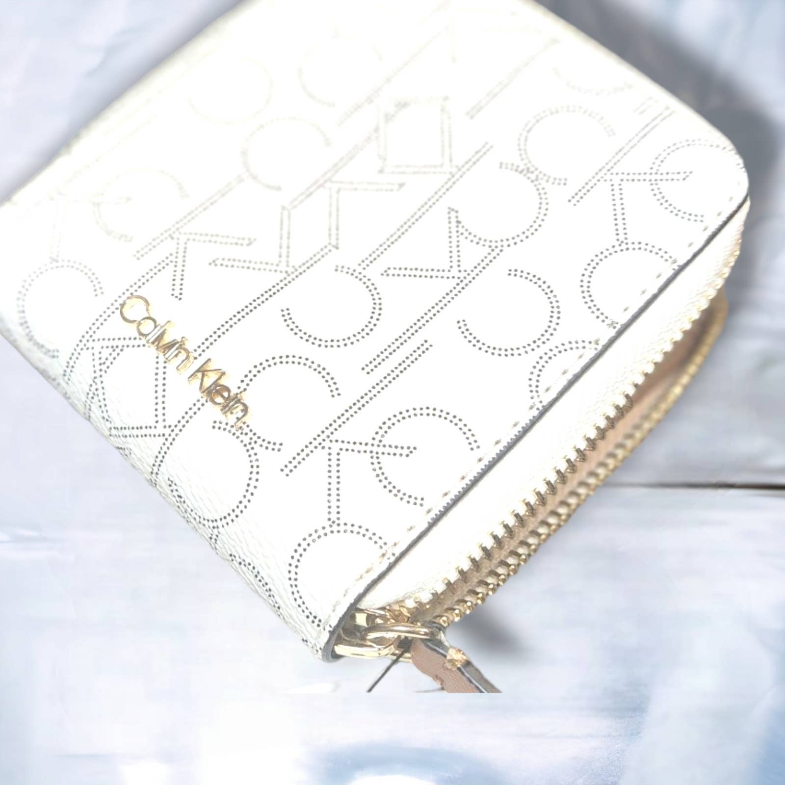 Calvin Klein Bi-fold wallet