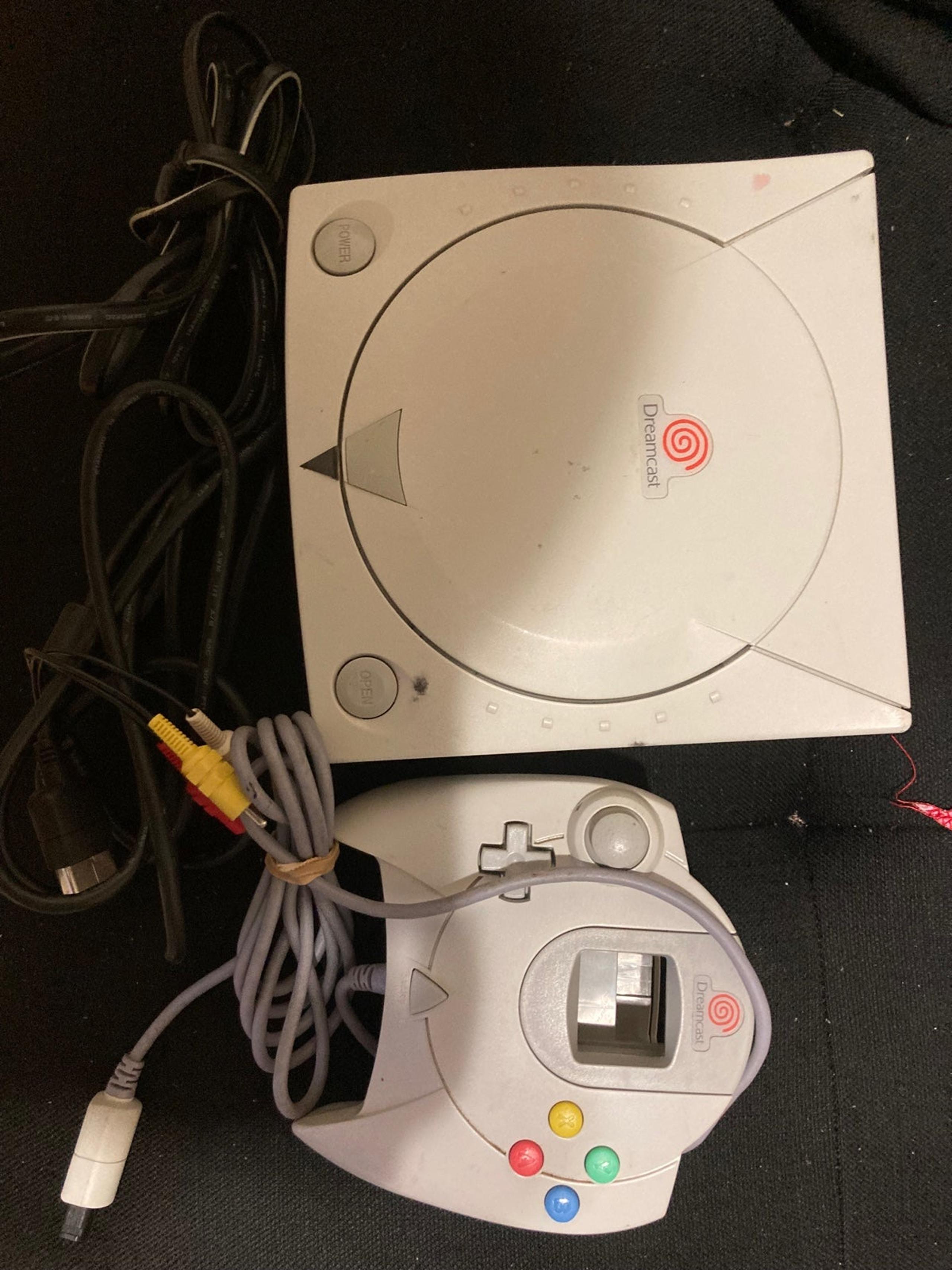 Sega Dreamcast Console With one Controller and both cords,PERFECTLY WORKING