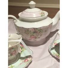 NW GRACE TEAWARE SHABBY CHIC STYLE PINK AND GREEN ROSES TEAPOT