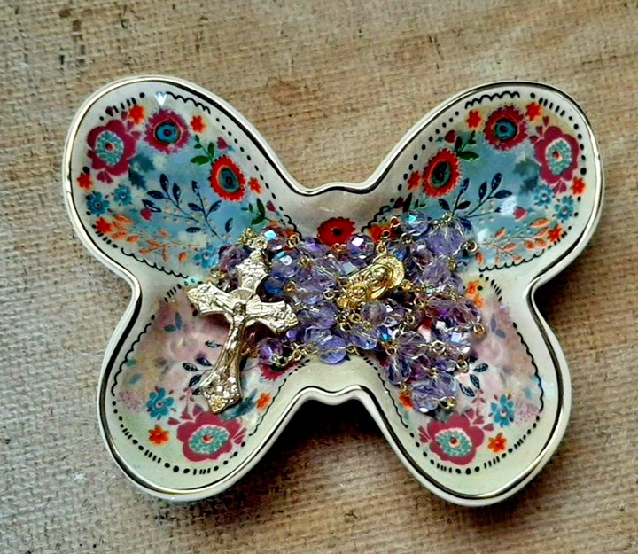 Light Purple AB Czech Crystal Rosary with Pretty Floral Butterfly Dish