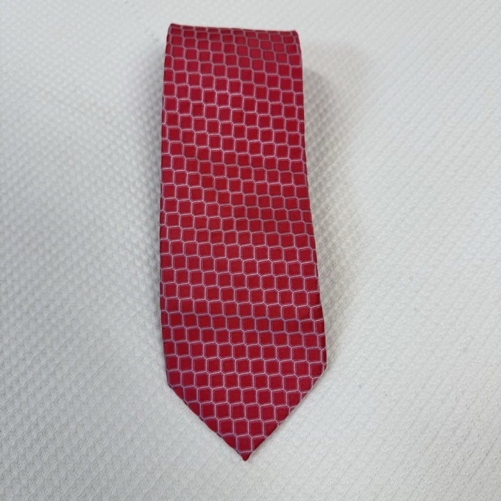 Hugo Boss 100% Silk Men's Necktie Geometric Print Made in Italy