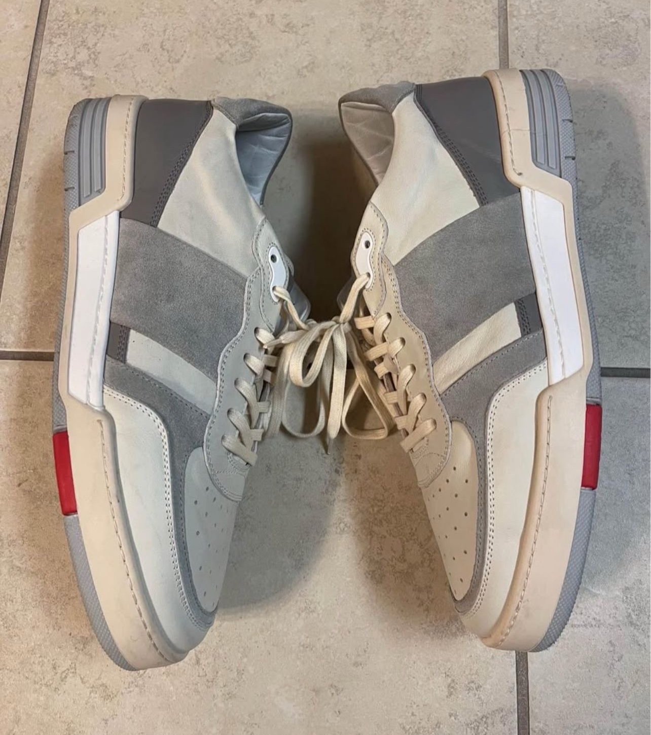 Collegium Devastator Low - Platinum Suede