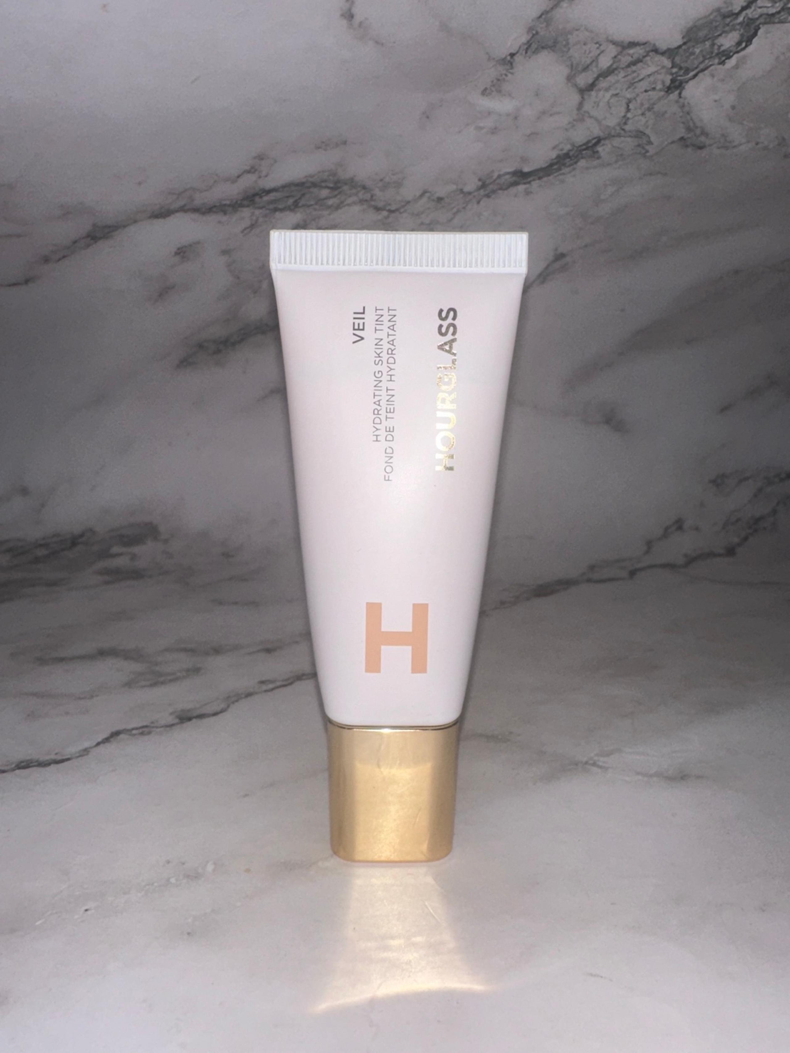 Hourglass Hydrating Skin Tint Shade 4