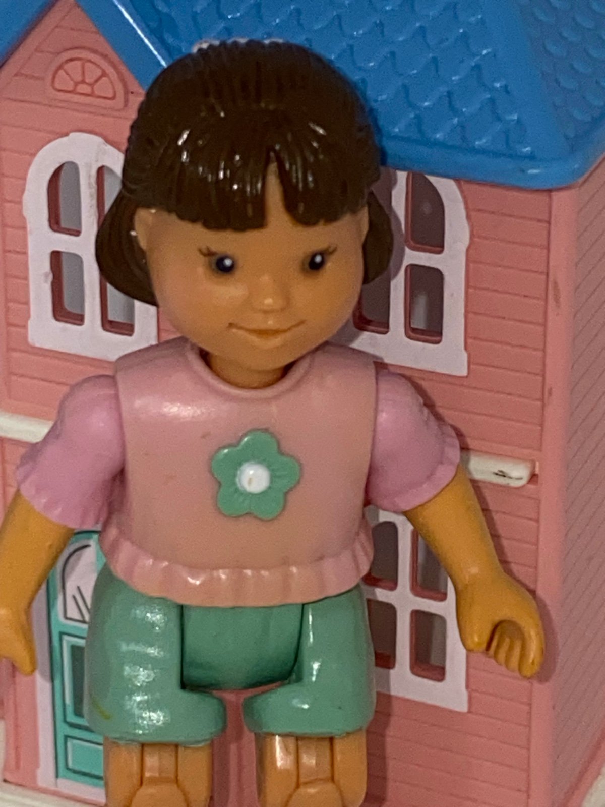 Fisher Price Loving Family 1998 Hispanic Girl Pink Brown Eyes hair