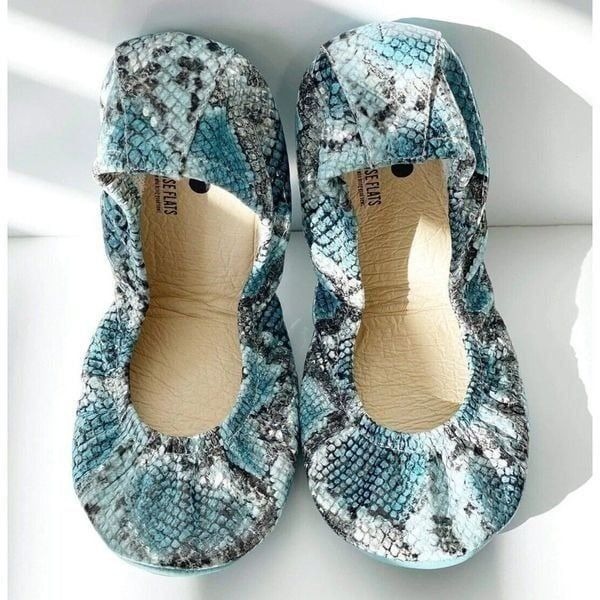 The Storehouse Glacier Snakes Flat Women Baby Blue & White Size 10 Comfort Shoe