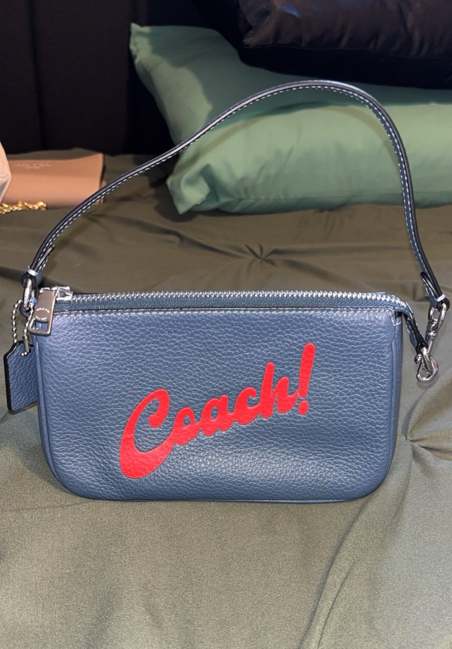 Coach Nolita 19