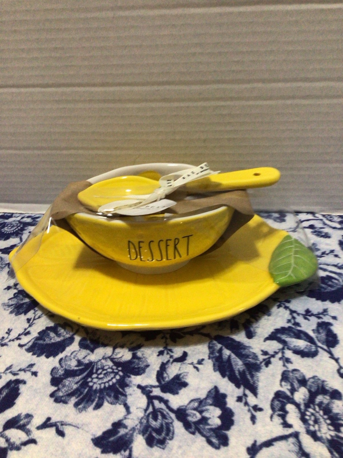 #49CL RAE DUNN LEMON (DESSERT) SET