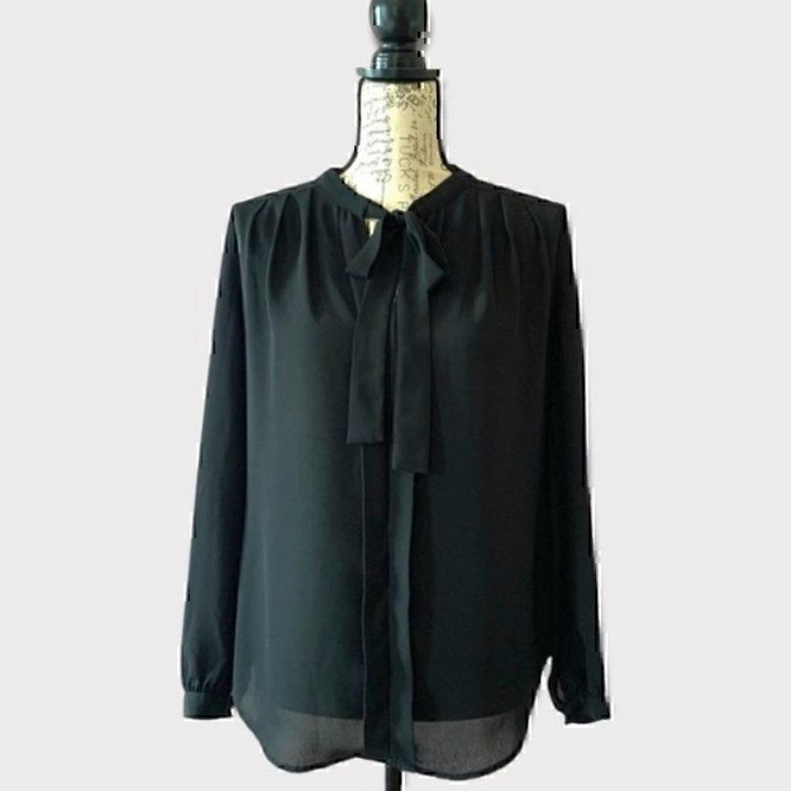 Pleione Blouse Womens XS Minimalist Kate Middleton Inspo Office Siren Corpcore
