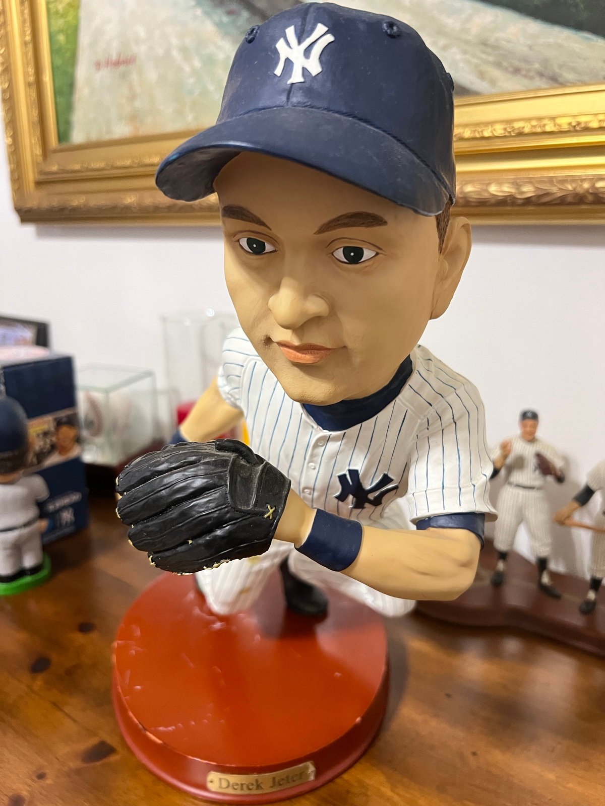 Derek Jeter New York Yankees 2002 Colossal Classics L/E 1 in 300 #121 Figure