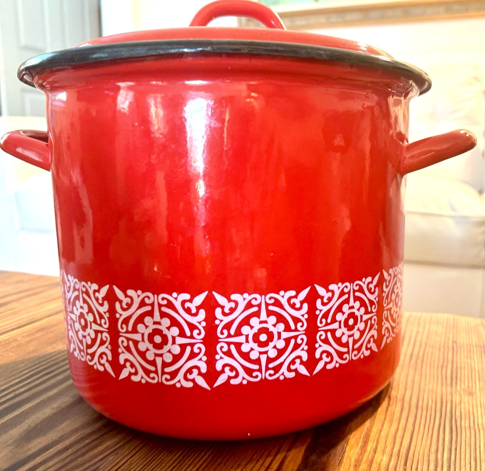 Vintage MCM Red Enamel 8Q Stock Pot Casserole