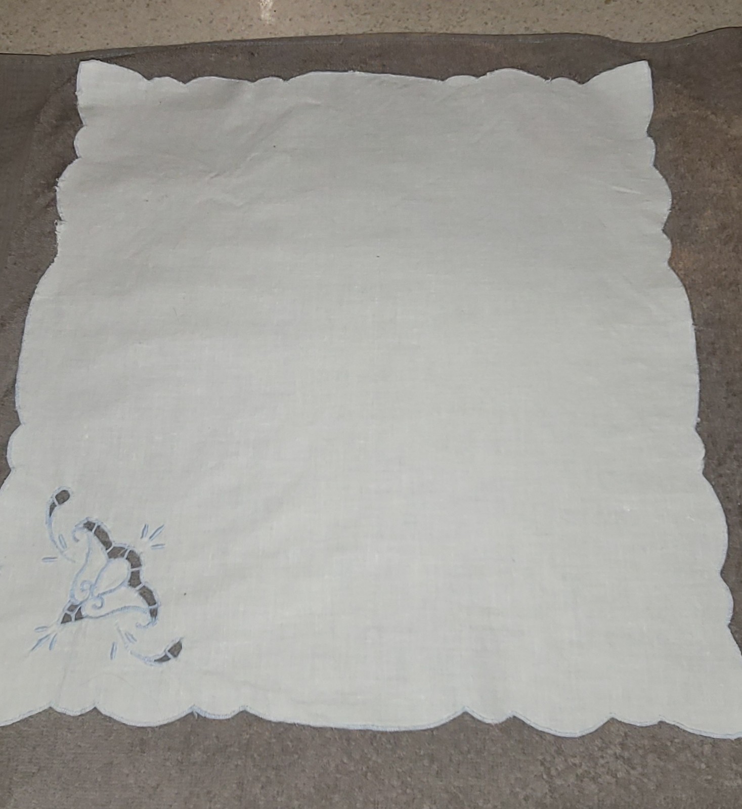 9 vintage cloth napkins