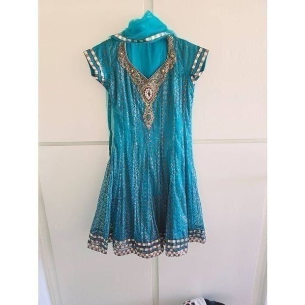 Anarkali Turquoise Short Sleeve Beaded and Ribbon Trimmed Dress/Tunic with Match