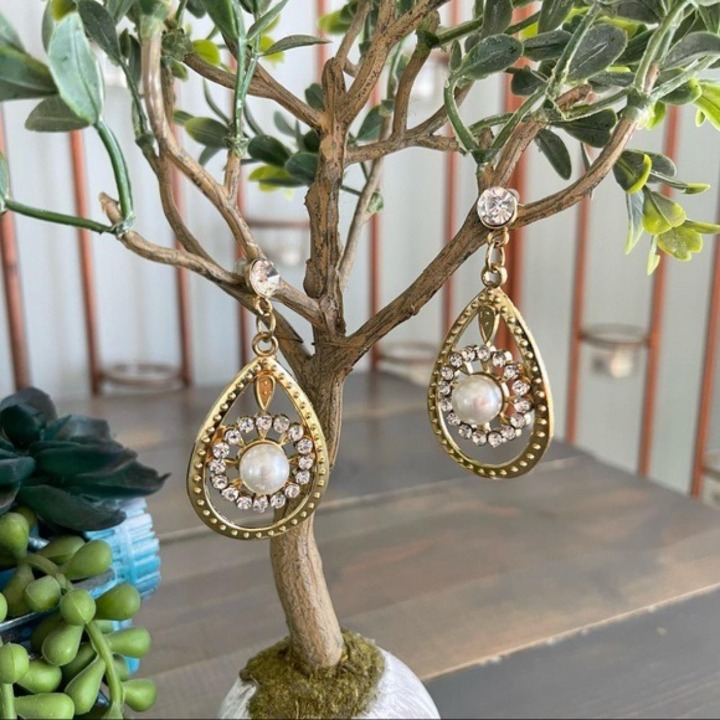 Rhinestone and Pearl Embellished Gold Tone Dangle Drop