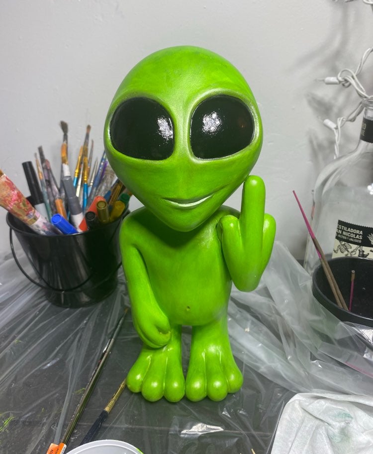 Green Alien fu statue