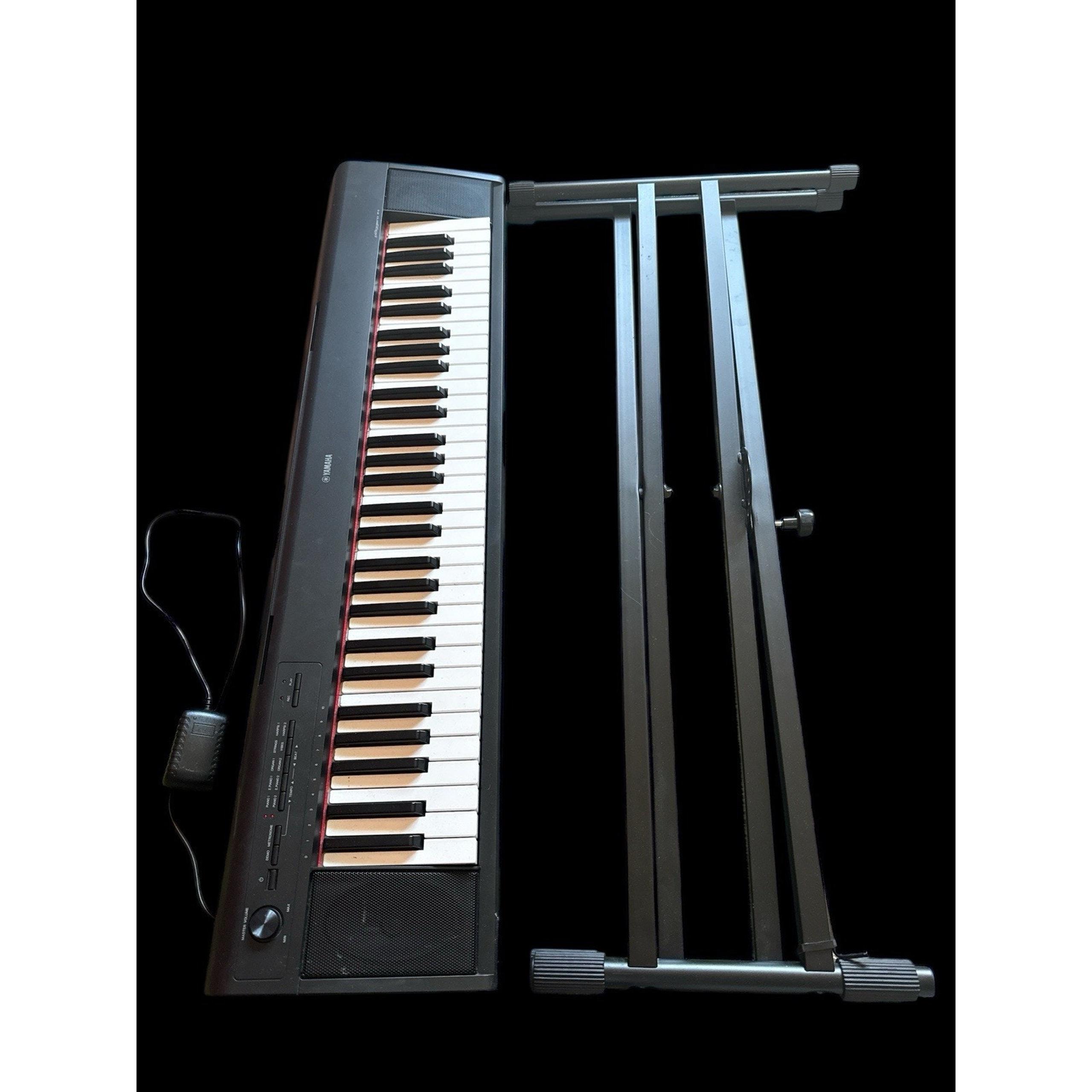 Yamaha Keyboard Piaggero NP-12 61Keys & Stand