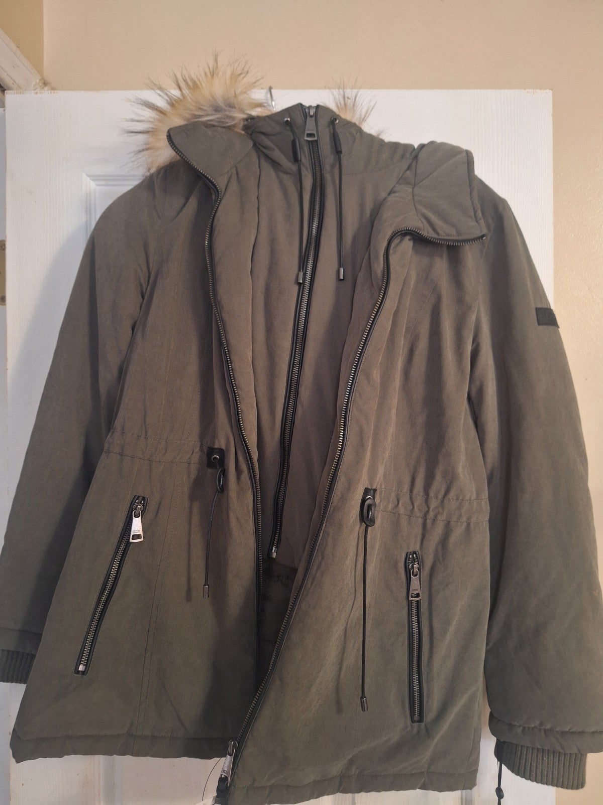DKNY women's Small winter coat-NWT