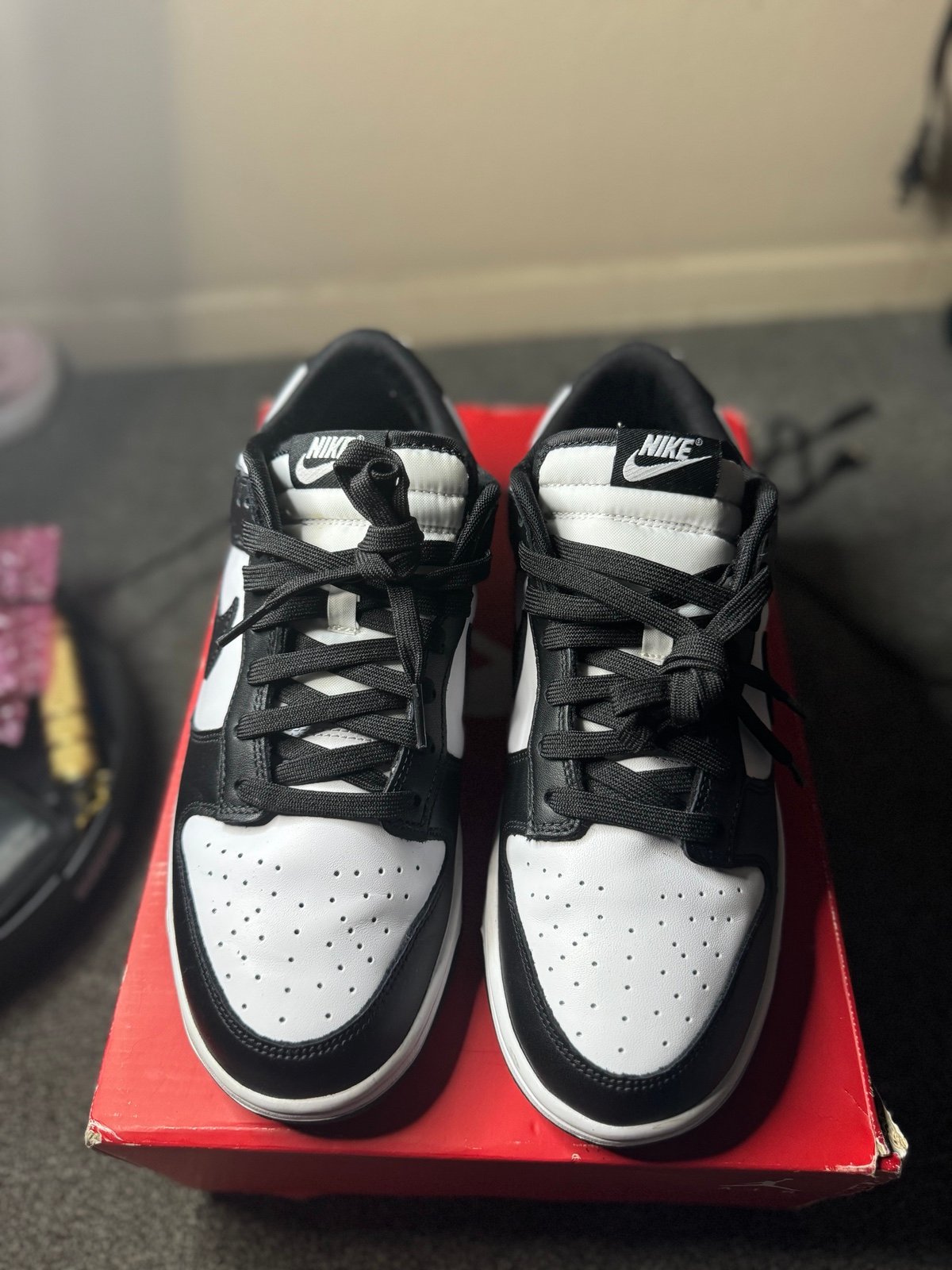 Nike dunks low white and black