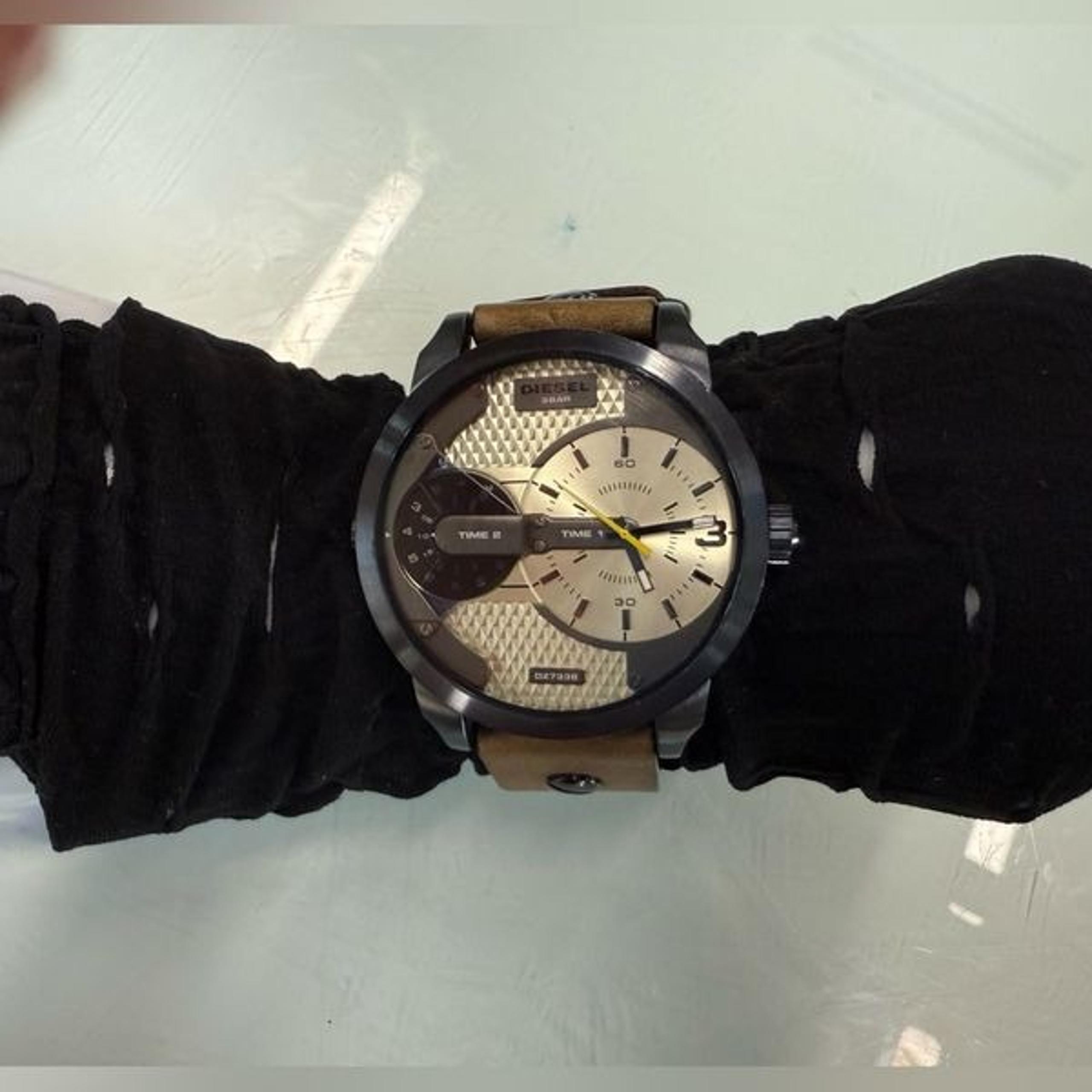 Mens Diesel Mini Daddy Dual Time Watch DZ7338 new batteries with box