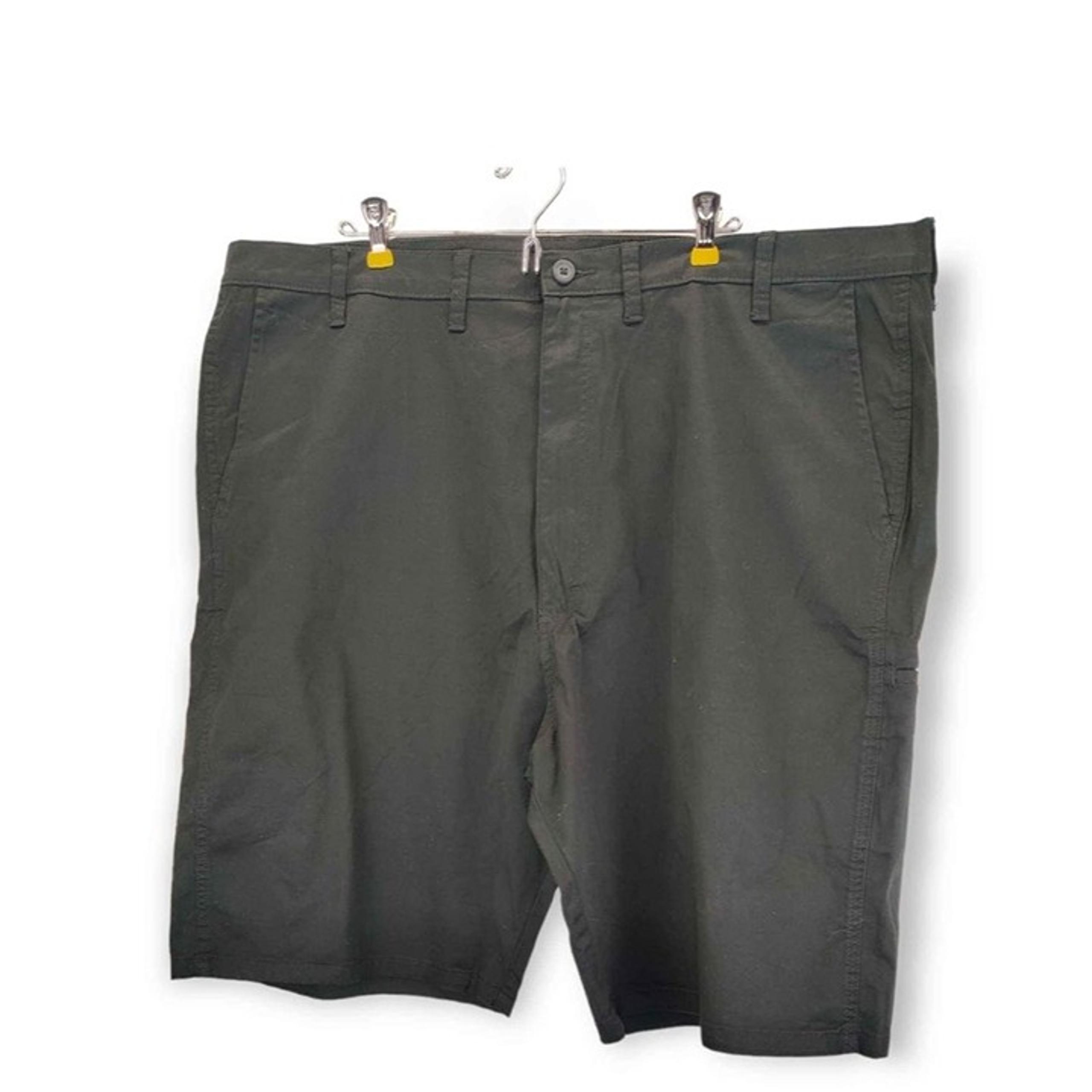 Wrangler Men's Shorts - Size 44 - Like New - professional Or casual - Black