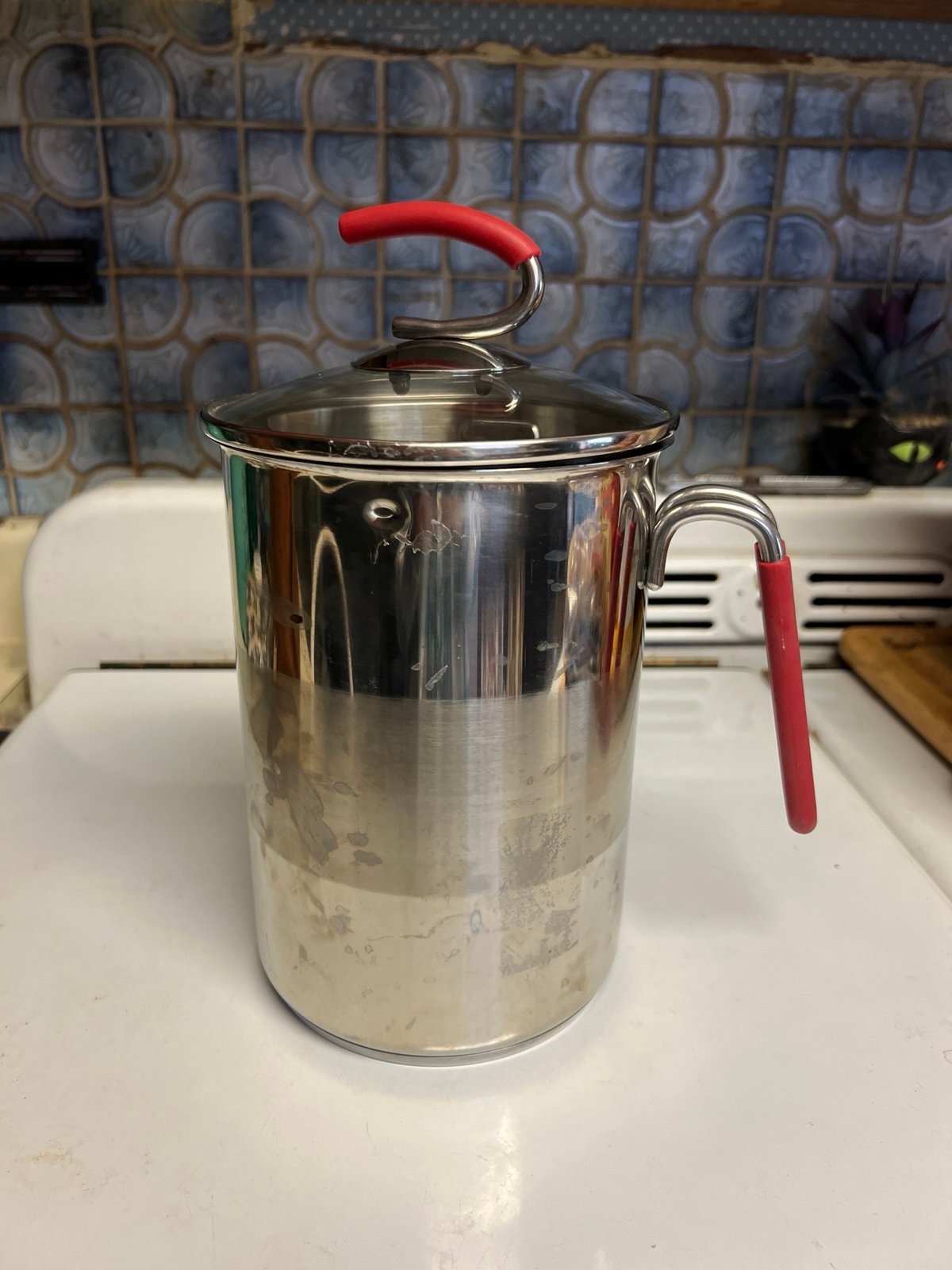KUHN RIKON 4th BURNER POT WITH STRAINER BASKET AND LID//STAINLESS STEEL//RED