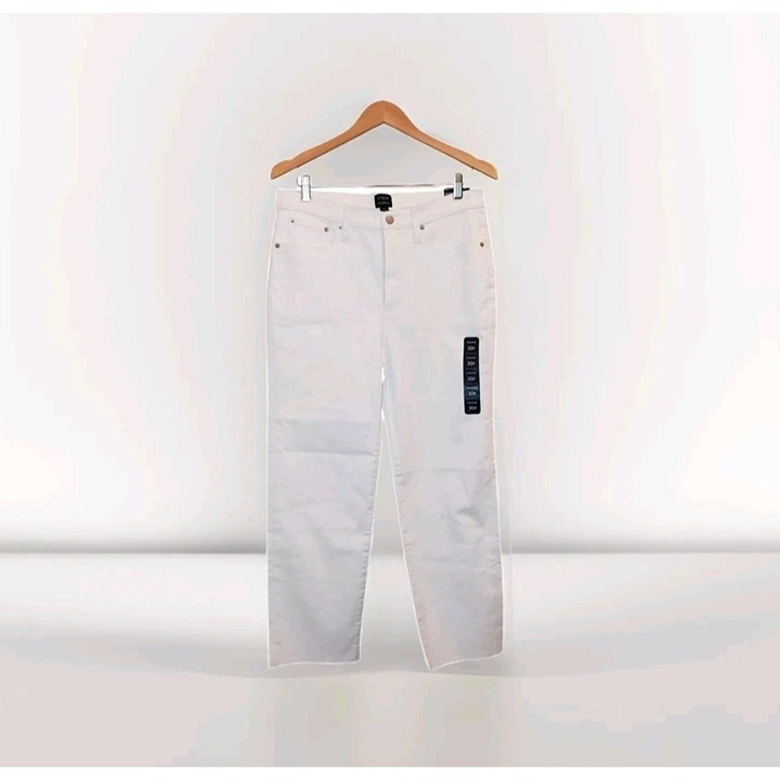 J Crew Factory Petite White Stovepipe Straight Jean Signature Stretch+ Women 30P