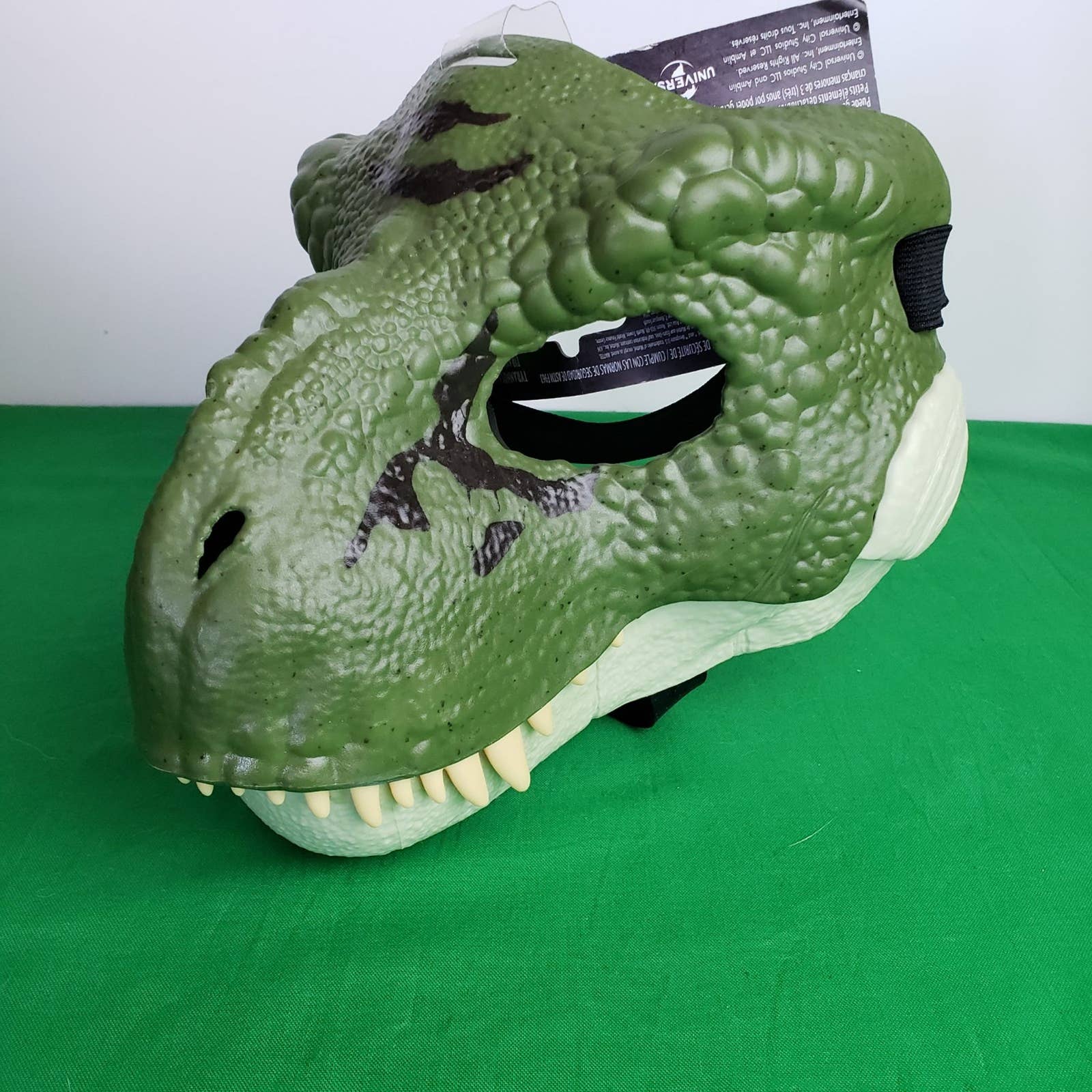 Jurassic World T-Rex Mask Legacy Collection 2019