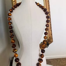 Vintage Bakelite Swirl bead chunky necklace
