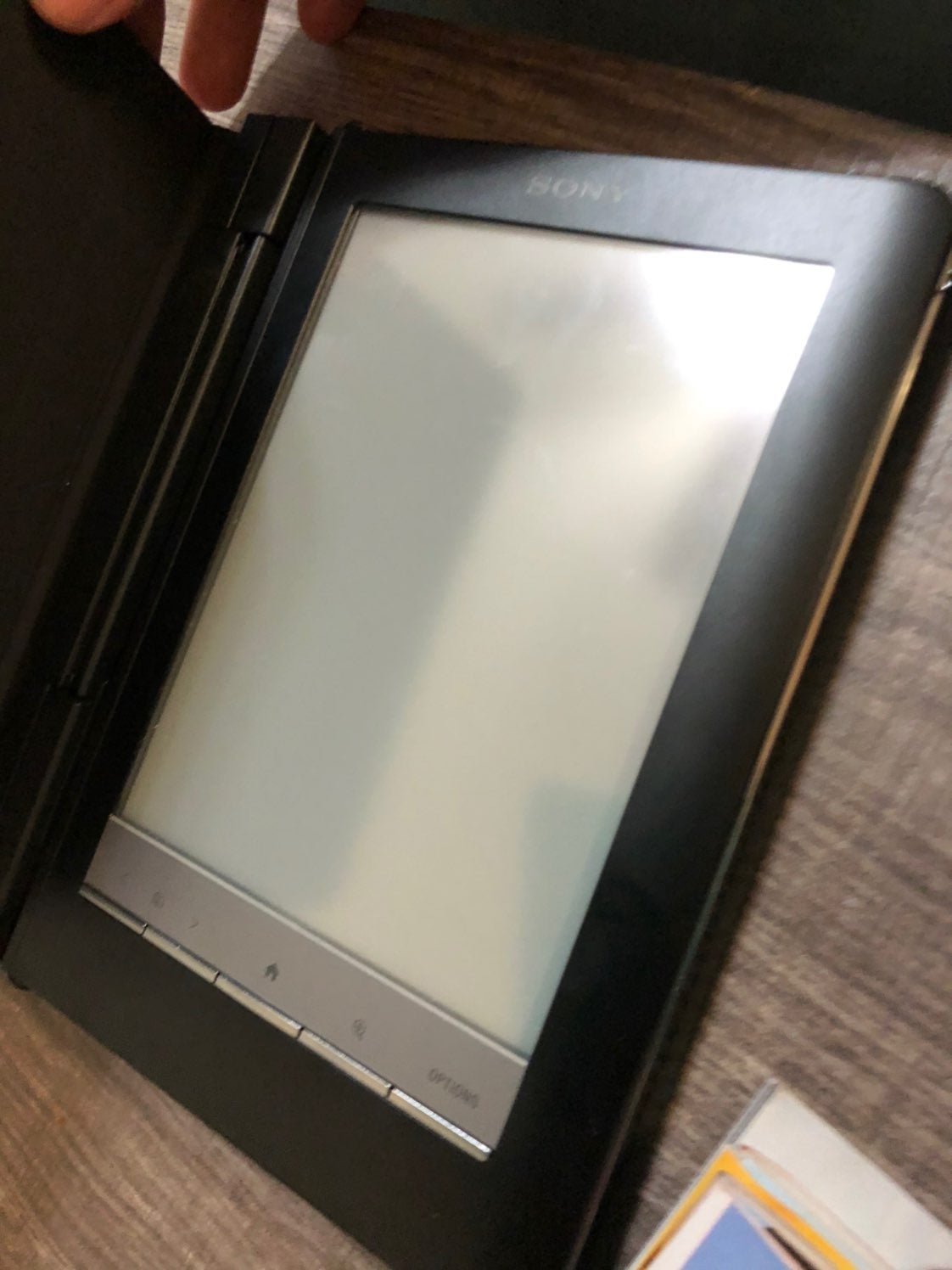 Sony Reader PRS-600 with hardcover with