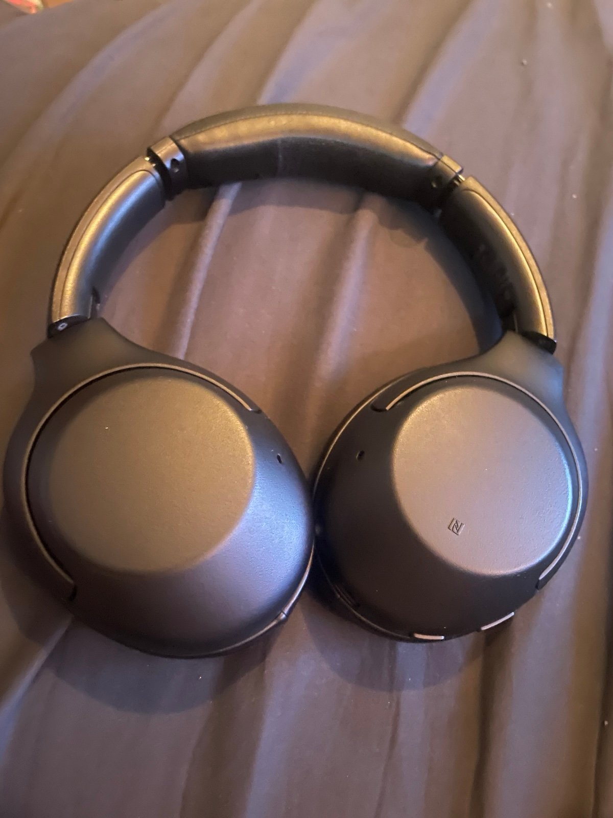 Sony wh xb900n black headphones