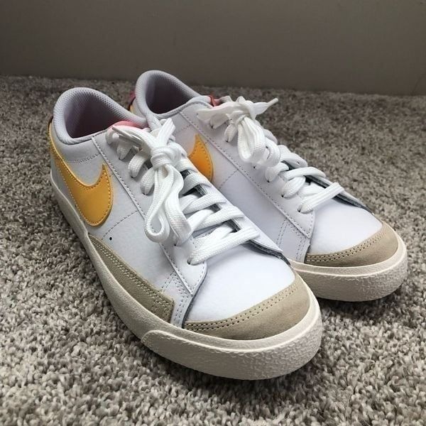 Nike Blazer Low 77' Women’s Size 7