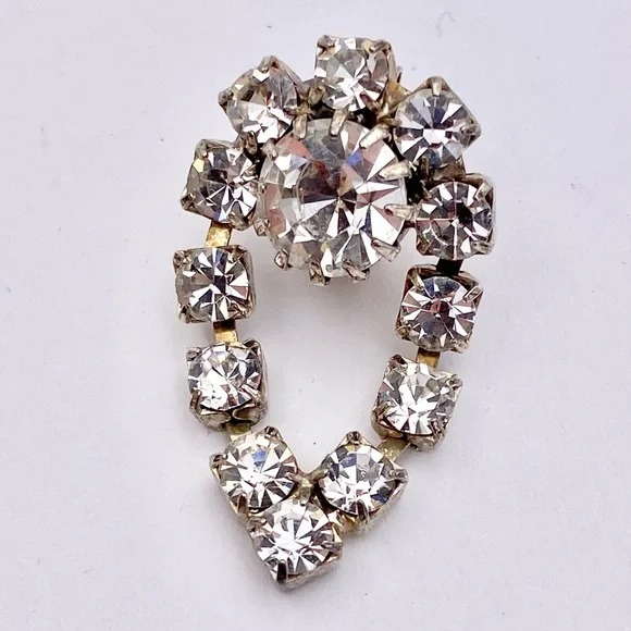 Circa 1950’s Mid Century Rhinestone Teardrop Pear Pendant