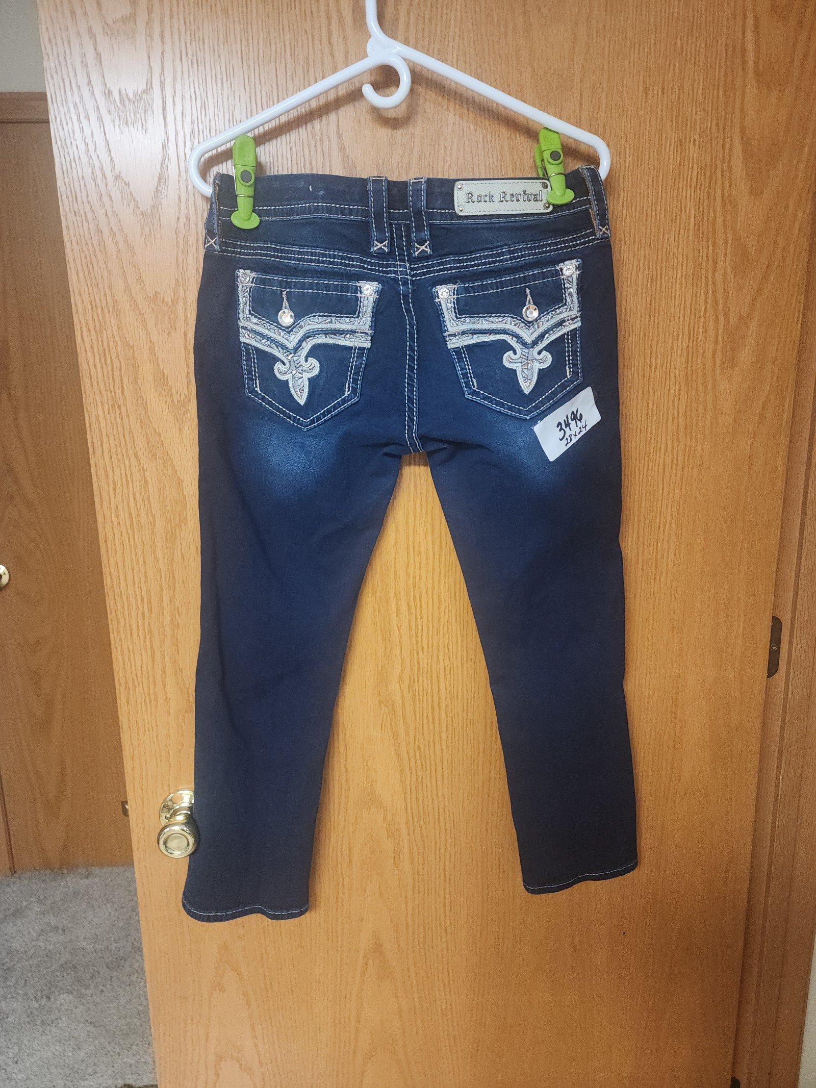 Rock Revival jeans capris women's 28x24 great condition number 3496