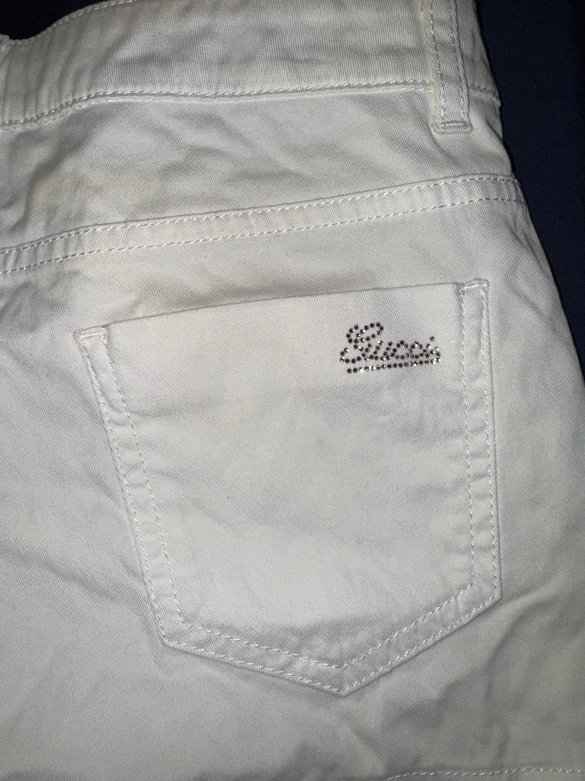 AUTHENTIC GUCCI WHITE SHORTS SZ 12 or US SZ 0 or 2 EXCELLENT CONDITION!
