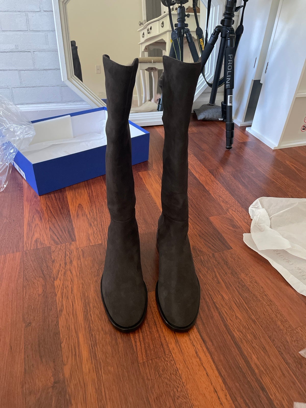 Stuart Weitzman Keelan City Suede Knee-High Boot Size 8.5