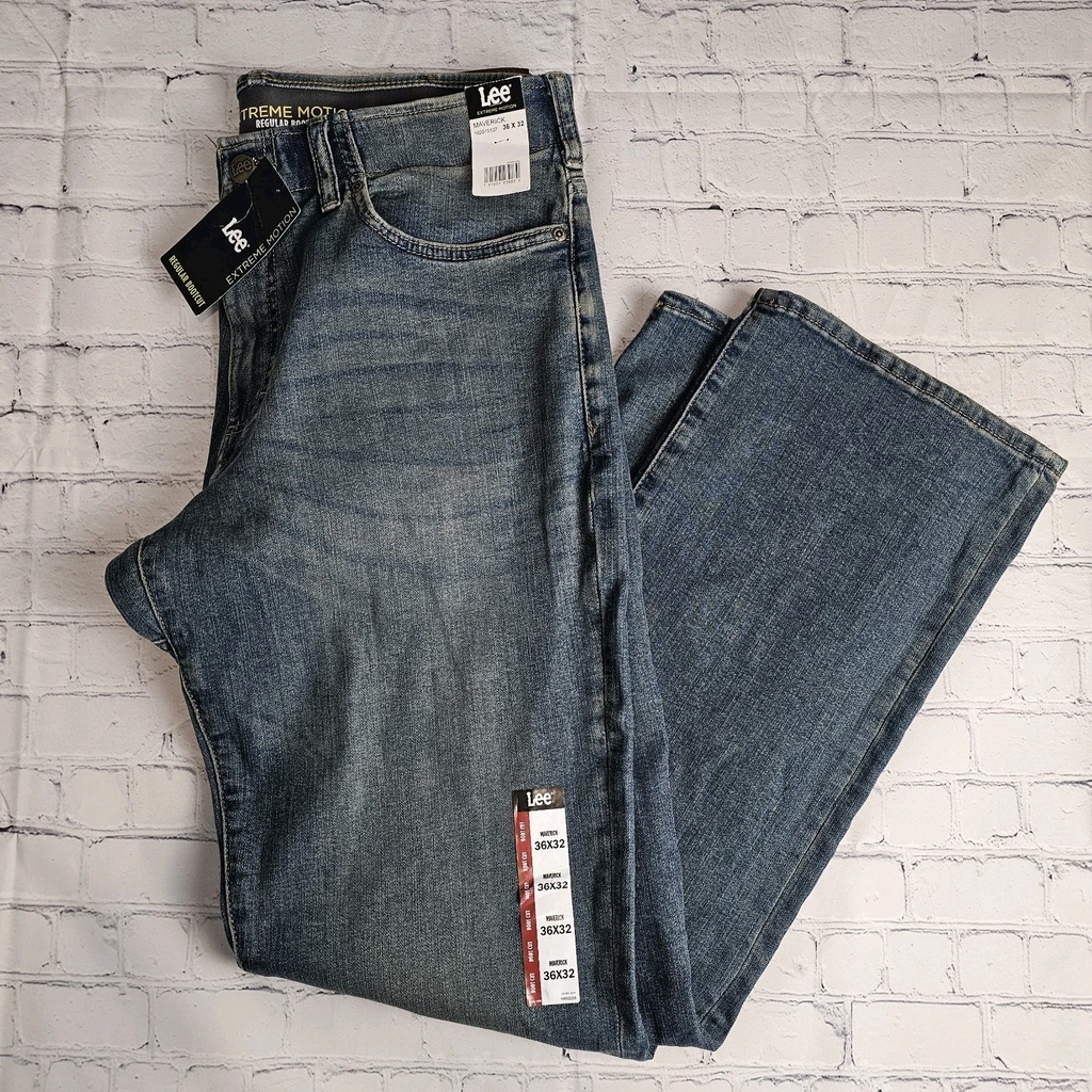 NEW Lee Extreme Motion Bootcut Jeans Mens Size 36x32 Maverick Stretch