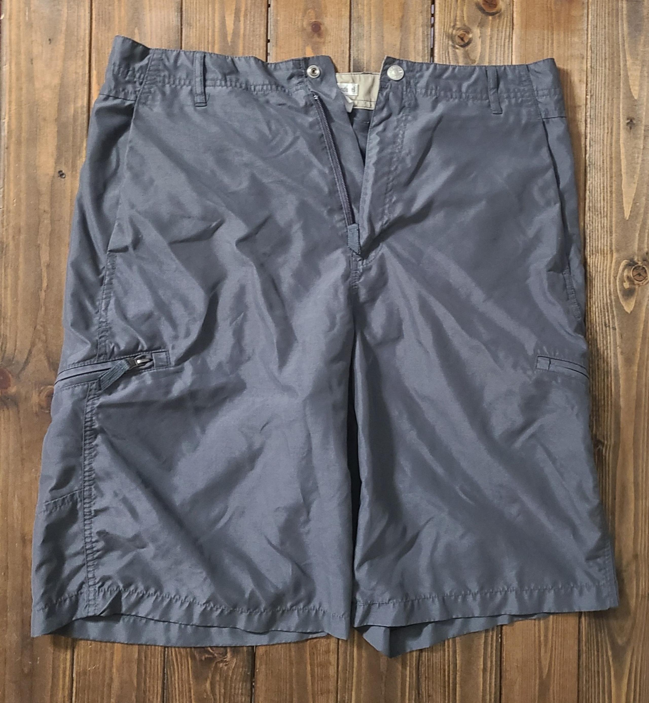 Men's size 34 No Boundaries light weight cargo shorts