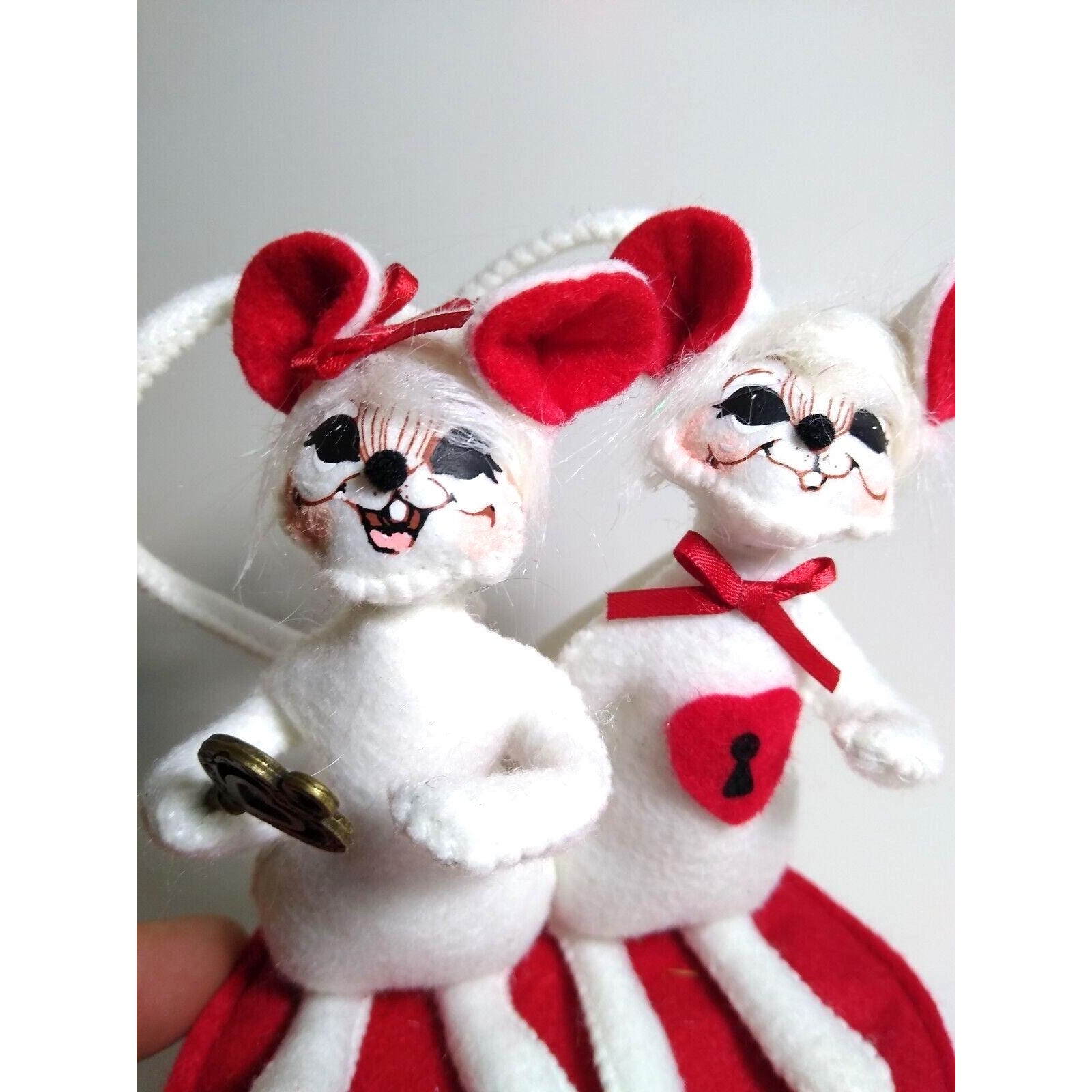 ANNALEE Valentine Two Mice She Holds A Key To His Heart Vintage Fantasy Doll 5