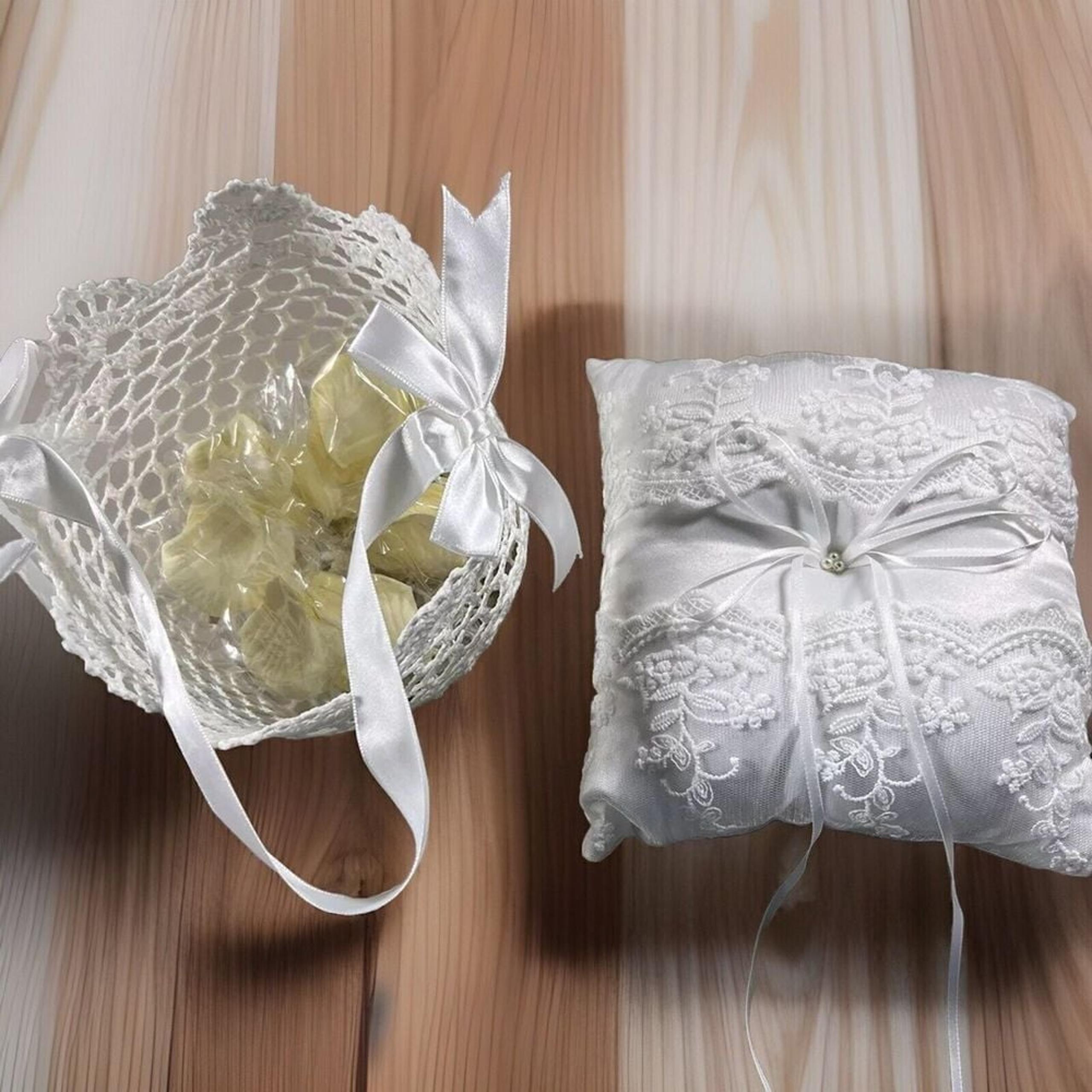 Bridal Flower Girl Basket Crochet Floral Petals Ring Bearer Pillow White New