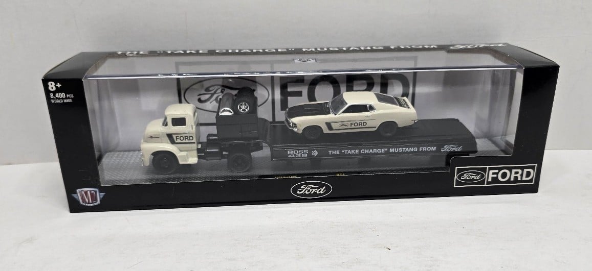 M2 Machines Ford 1956 Ford COE & 1970 Ford Mustang