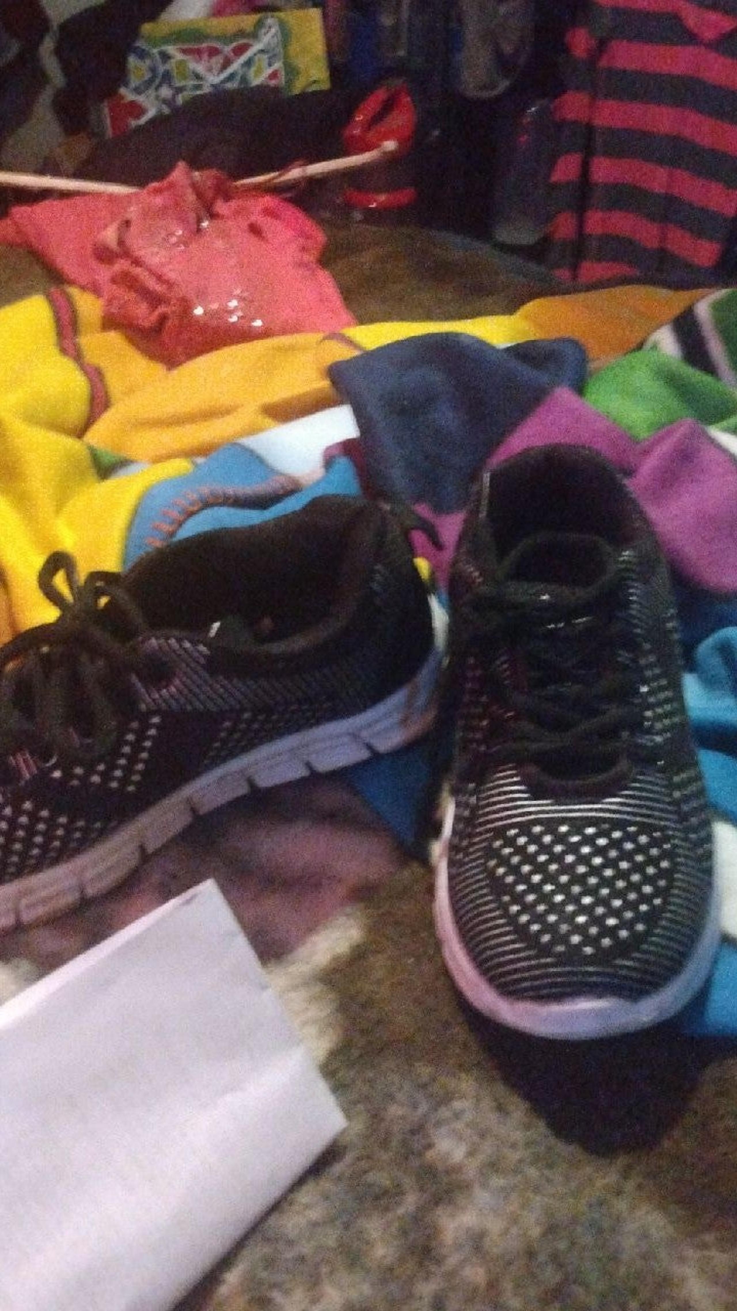 Ladies sneakers
