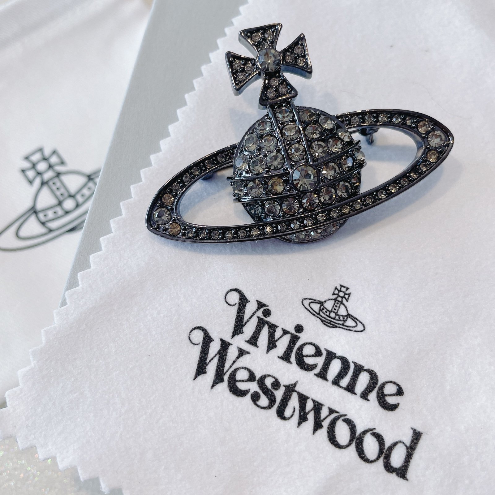 Vivienne Westwood crystal gunmetal black rhinestone xtra large Bas Relief brooch