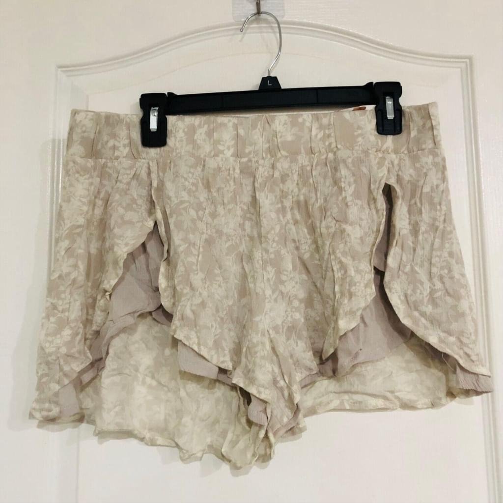 Sincerely Jules Women's Flutter Tulip Shorts Casual Floral Tan Size Large NWT